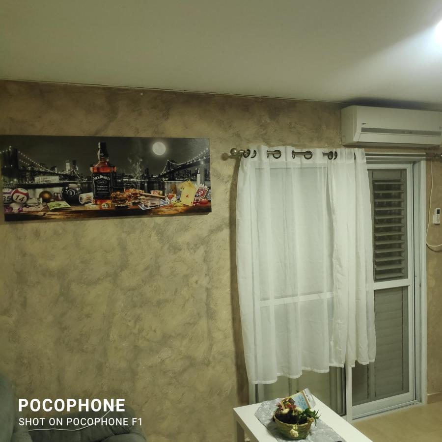 Апартаменты סוויטה של אלון Арад Экстерьер фото